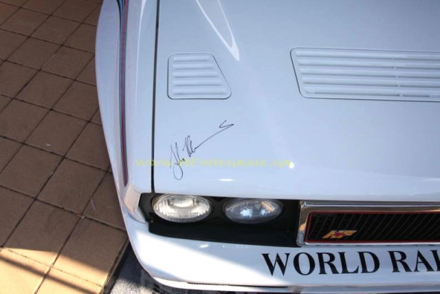 Levantis autograph